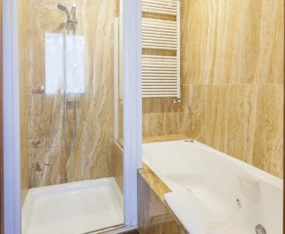 habitacion con jacuzzi hotel Ca N'Arabi