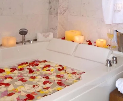 habitacion con jacuzzi