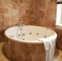 Hotel Bellas Artes con Jacuzzi en la Habitacion