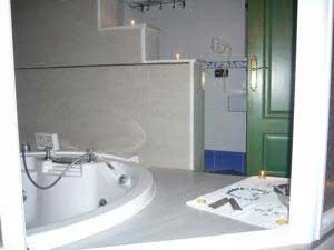 Suite junior con jacuzzi privado en el Hotel Mitra Córdoba cerca de Écija