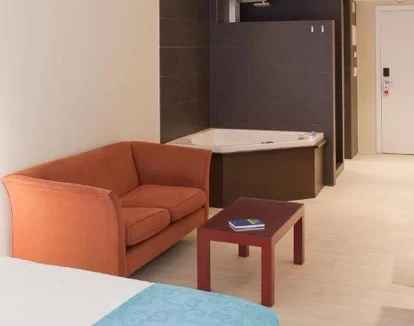 habitacion con jacuzzi Hotel La Terrassa Girona
