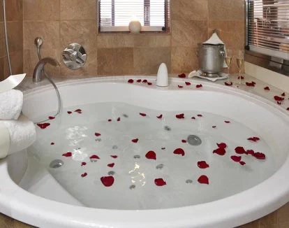 habitacion con jacuzzi Hotel PortoCristo Girona