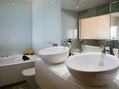 habitacion suite con bañera de hidromasaje Hotel Cosmopolita Boutique