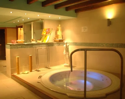 spa con jacuzzi Hotel Casa Irene Lleida
