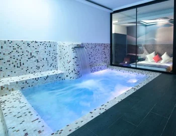 habitacion con jacuzzi