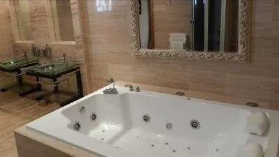 jacuzzi privado Villa Isabella Marbella