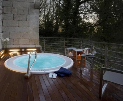 hotel con jacuzzi en la habitacion