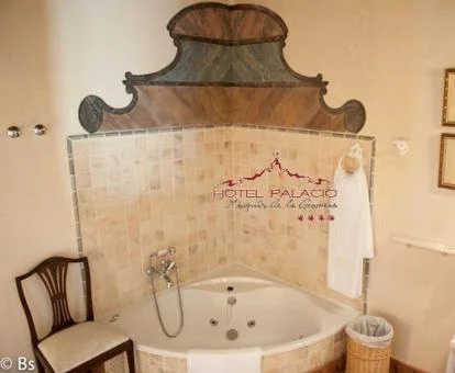 bañera de hidromasaje de la habitacion