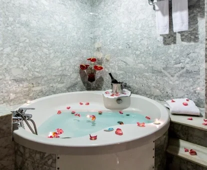 hoteles con jacuzzi privado en Sevilla