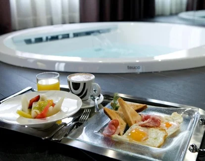 habitacion con jacuzzi romantica