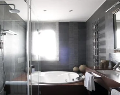 jacuzzi de la habitación del hotel Allotjament Marjal en Tarragona