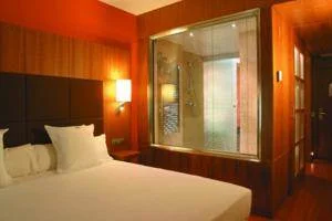 habitacion con jacuzzi Hotel Regente Aragón