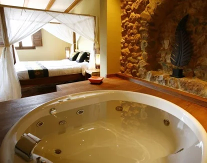 jacuzzi en la habitación
