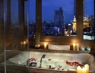 Habitación Doble Grand Premium con acceso al salón executive con jacuzzi en Melia Madrid Princesa