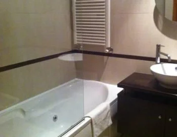 Foto de la bañera de hidromasaje en el Apartamento.