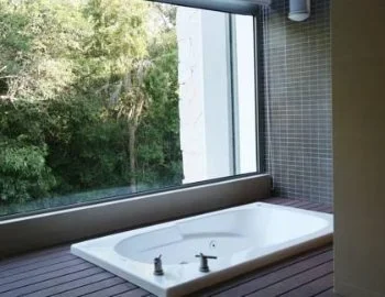 Foto de la bañera de hidromasaje en la Casa de lujo de 3 dormitorios (6 personas) .