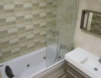 Foto de la la Villa con piscina privada donde se encuentra la bañera de hidromasaje.