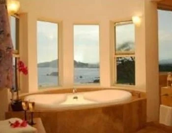 La Casa de 4 dormitorios perfecto para disfrutar de una noche romántica.