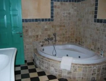 jacuzzi en la habitacion Casa Henrietta Cádiz