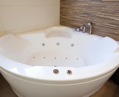 jacuzzi