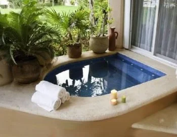 El Apartamento de 3 dormitorios y su jacuzzi privado.