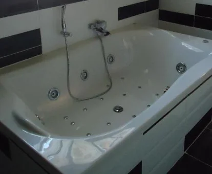 Foto de la bañera de hidromasaje en el Apartamento de 1 dormitorio con bañera de hidromasaje (2 personas).