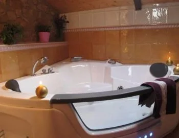 Bañera de hidromasaje en el Alojamiento Vacacional.