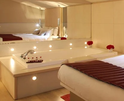 El jacuzzi que encuentras en la Suite.