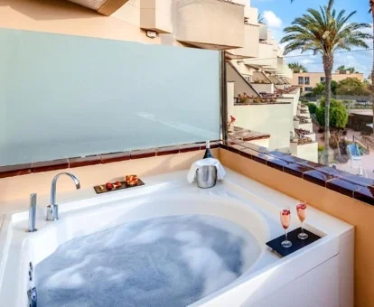 habitacion con jacuzzi