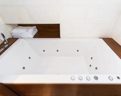 bañera de hidromasaje
