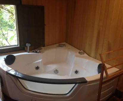 Bañera de hidromasaje 