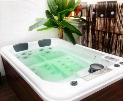 jacuzzi privado en la terraza