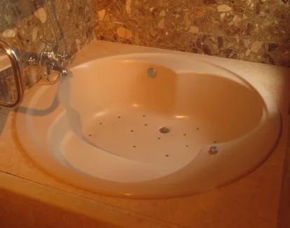 jacuzzi