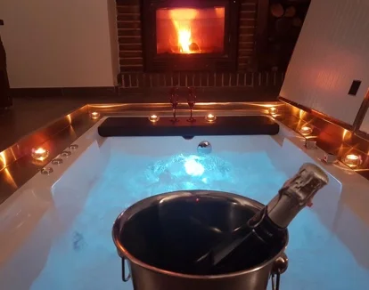 Este es la Casa de 2 habitaciones para disfrutar con tu pareja de un jacuzzi privado.