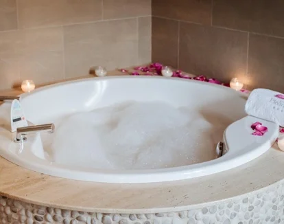 Hotel Pleamar con jacuzzi romantico privado en Asturias