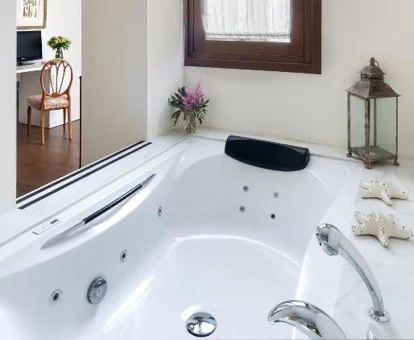 hotel romantico para parejas en sevilla
