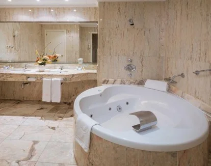 jacuzzi de la suite