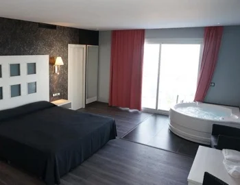 hidromasaje en la habitacion de Hotel Surf Mar