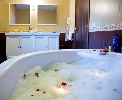 El Alojamiento Vacacional con encanto y jacuzzi para enamorados.