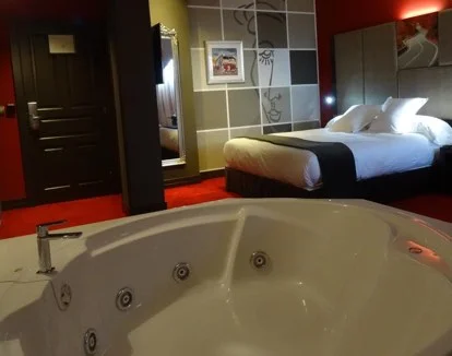 habitacion con jacuzzi
