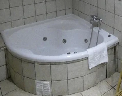 Jacuzzi en la habitación