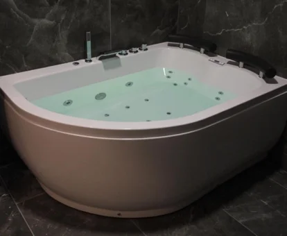 Jacuzzi privado del apartamento suite