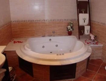 La Suite y foto de la bañera de hidromasaje que puedes disfrutar.