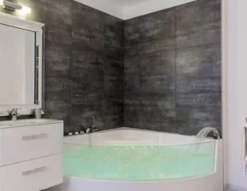 Foto de el Apartamento Deluxe "Little Venice" para una velada romántica con jacuzzi incluido.