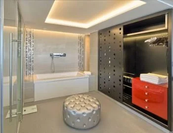 Interior de la Habitación Doble Premium donde tienes bañera de hidromasaje.