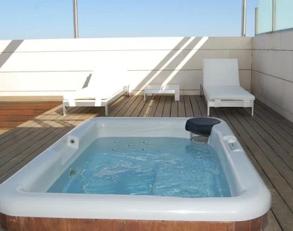 jacuzzi de la terraza Hotel Neptuno Valencia
