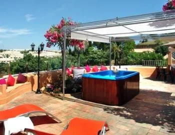 Foto de la la Villa de 3 dormitorios donde se encuentra la bañera de hidromasaje.