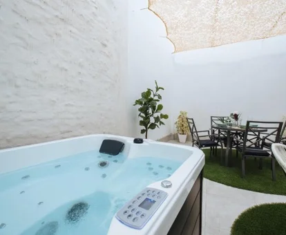piscina spa privada en el centro de sevilla