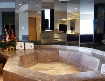 Foto de la la Suite con bañera de hidromasaje donde se encuentra la bañera de hidromasaje.