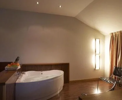 jacuzzi en la habitacion Burgos